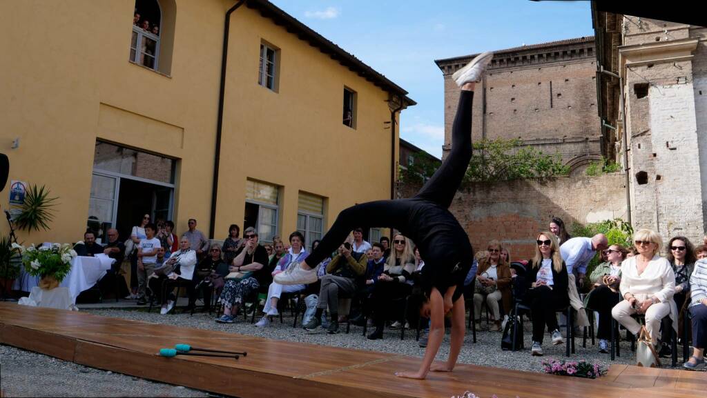 La sfilata solidale alla Caritas